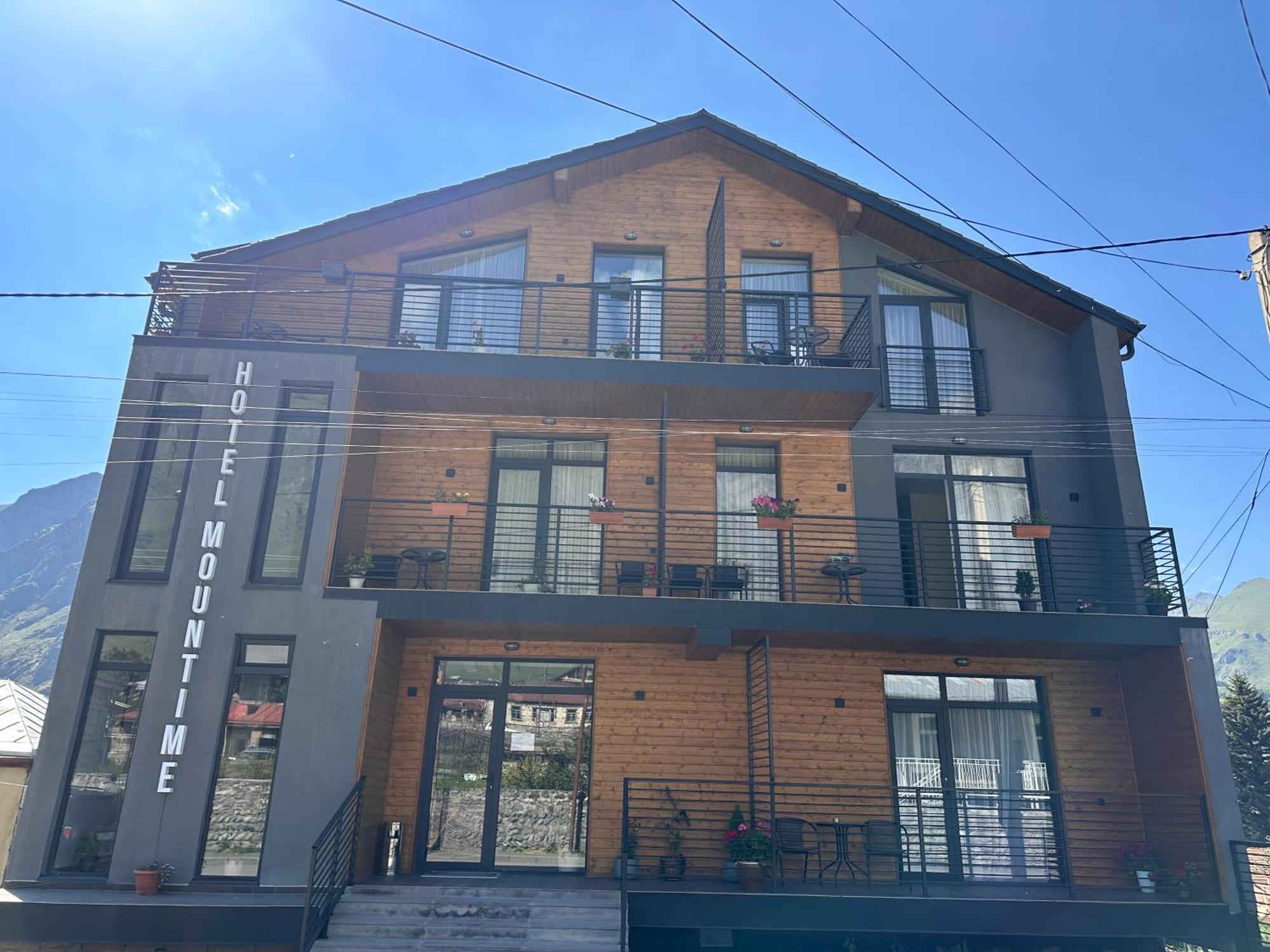 Hotel Mountime Kazbegi Exteriér fotografie