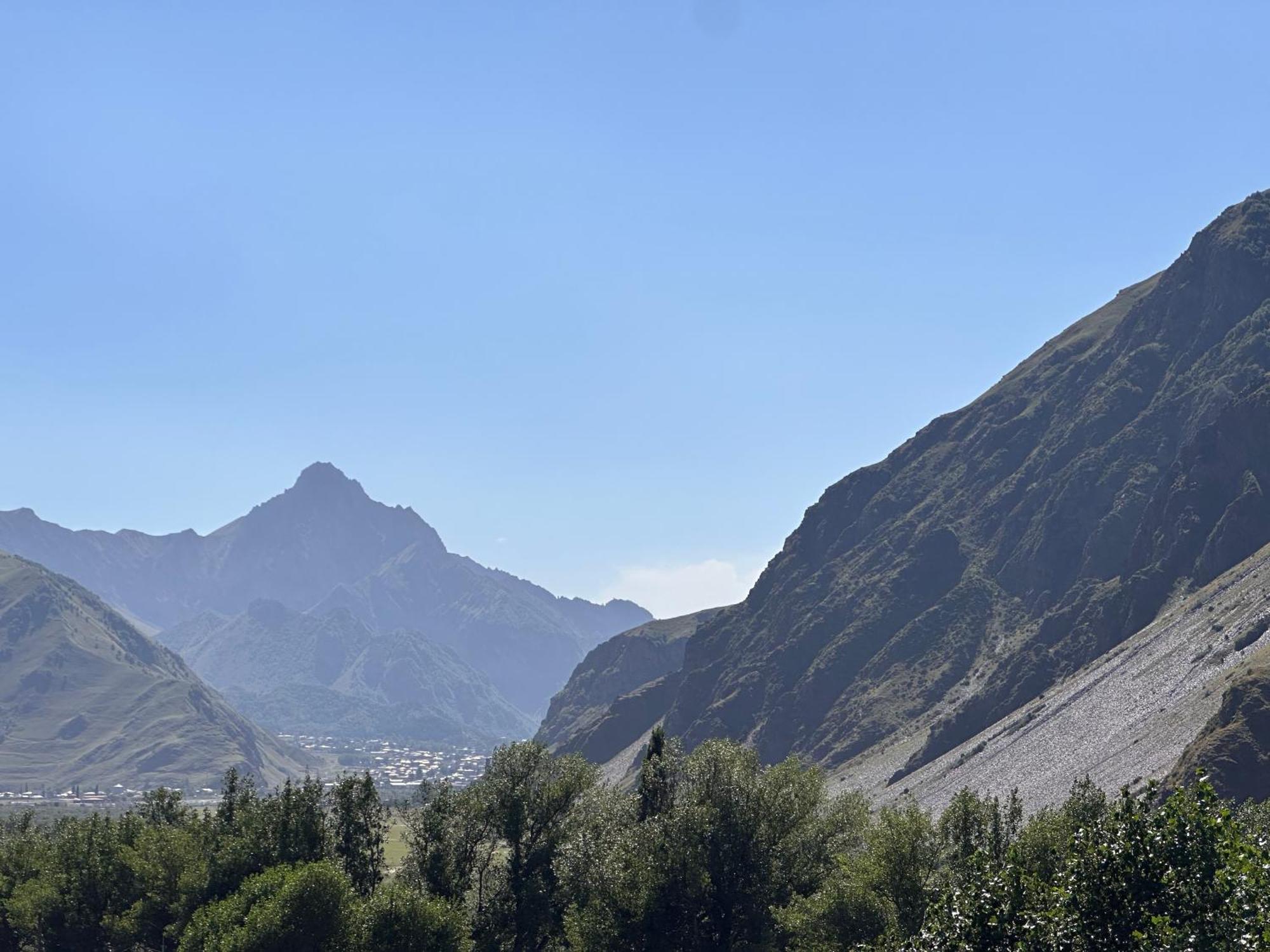 Hotel Mountime Kazbegi Exteriér fotografie