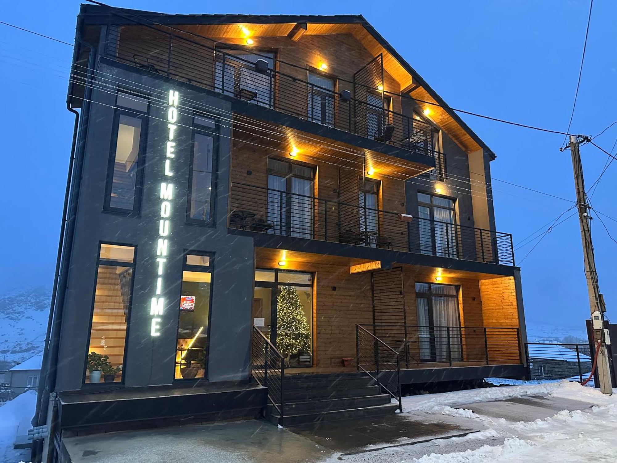 Hotel Mountime Kazbegi Exteriér fotografie